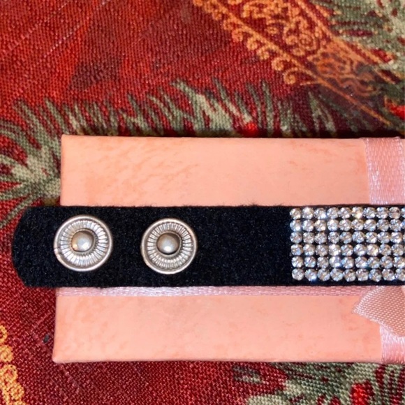 HD Snap Bling Bracelet - Picture 3 of 6